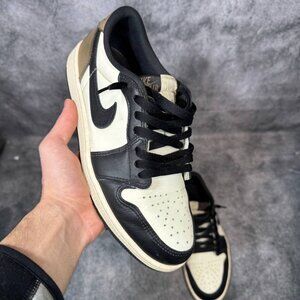 Size 8.5 | Jordan 1 Mocha No Box | Pre-Owned